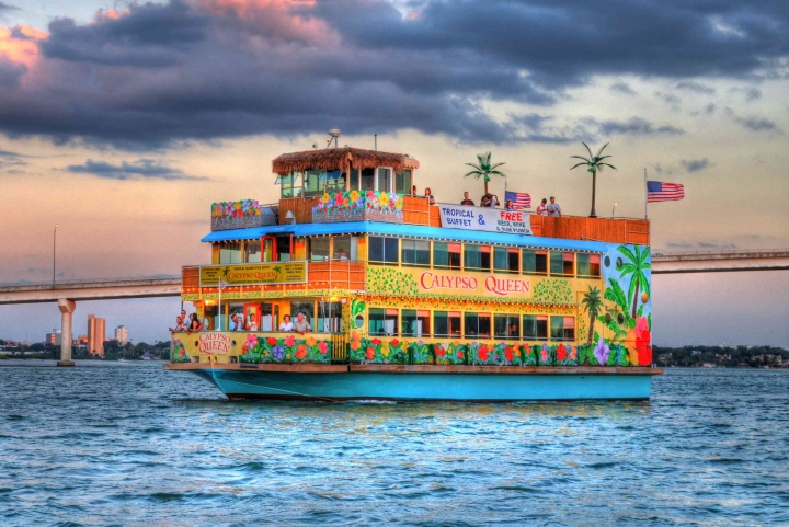 boat dinner cruise near me