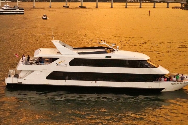 a small boat in a body of water